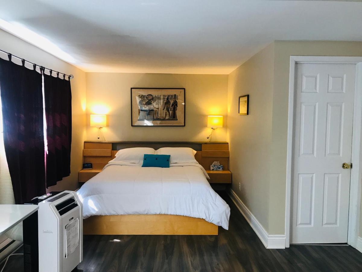 Auberge De Mon Petit Chum B&B Wakefield Esterno foto