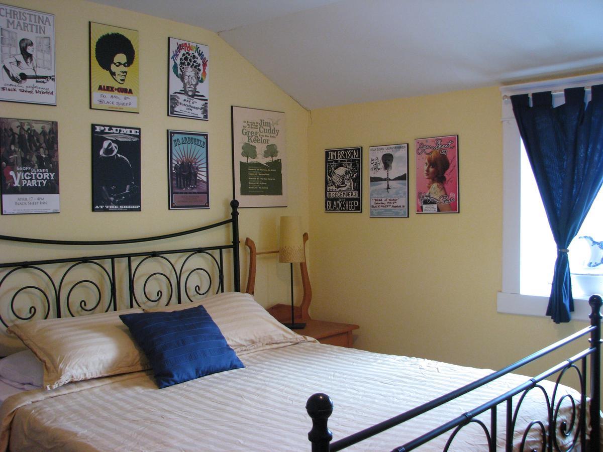Auberge De Mon Petit Chum B&B Wakefield Esterno foto